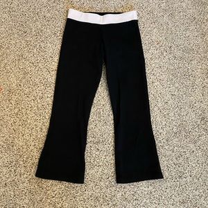 Lululemon Capri pants 4